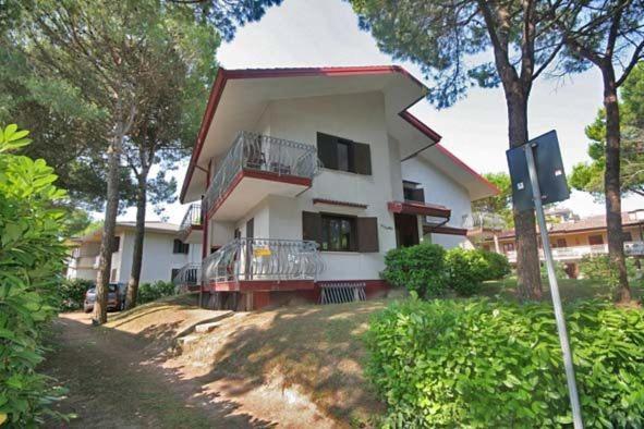 Villa Flamicia 1P Lignano Sabbiadoro Bagian luar foto